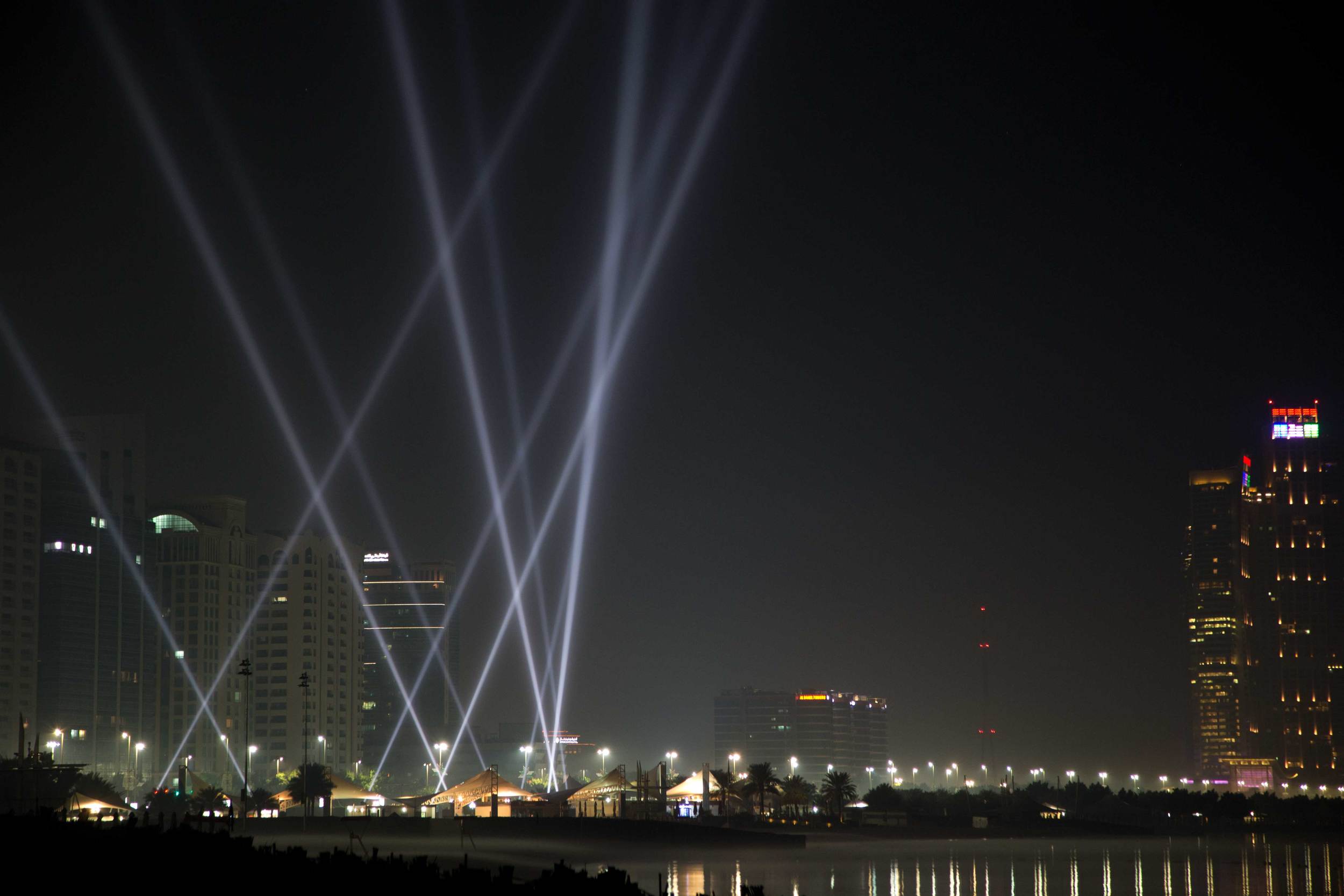 09. pulse-corniche_abu-dhabi_2015_rlh_0176.jpg